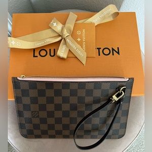 Louis Vuitton Damier Ebene Rose Ballerine Pochette